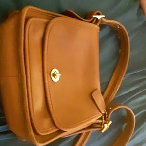 Vintage coach crossbody in real good condition